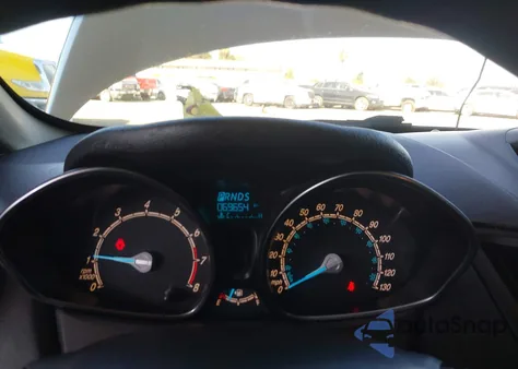 2018 Ford Fiesta Se z USA, uszkodzony, nr VIN 3FADP4BJ3JM127825